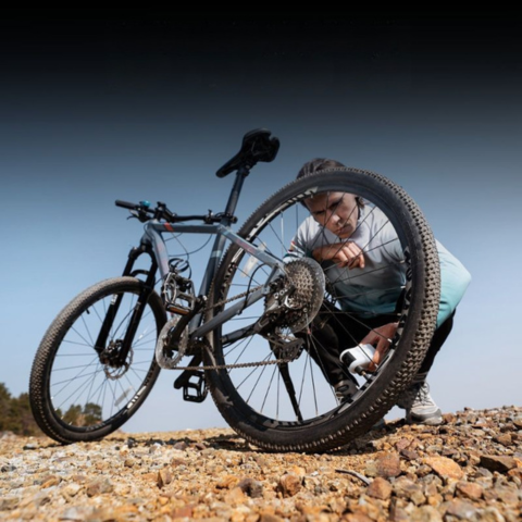 Przenośna elektryczna pompka rowerowa — mocna i kompaktowa