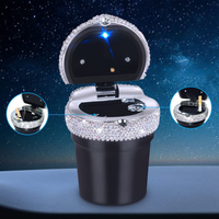 Brillant mini-bilaskebæger - elegant design og røgsikker lukning